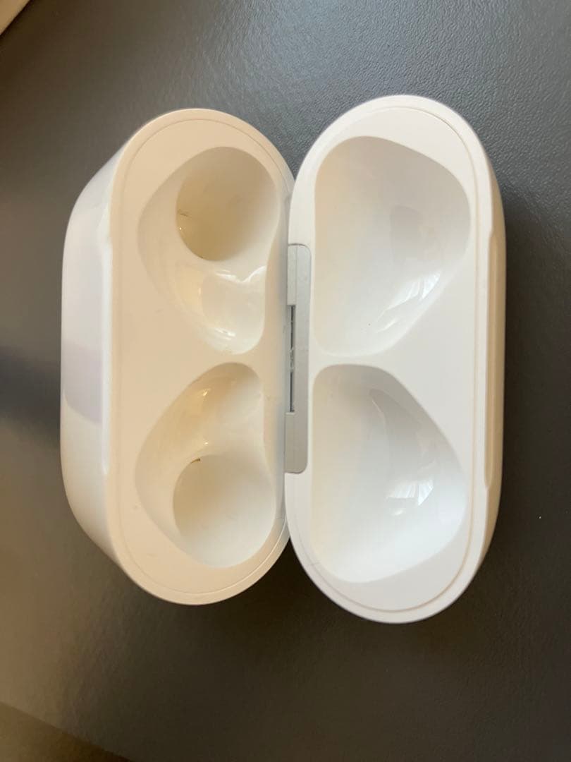 AirPods 4 ノイズキャンセリング機能有り