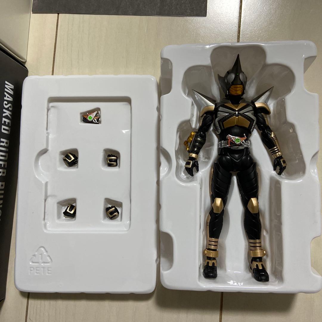 S.H.Figuarts 真骨彫製法 仮面ライダーパンチホッパー