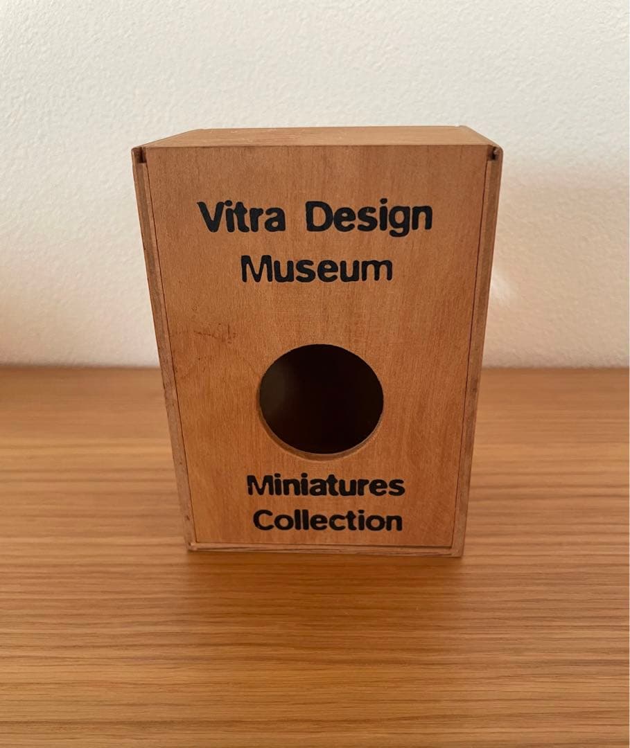 Vitra ヴィトラ　ミニチュアコレクション 柳宗理　バタフライスツール