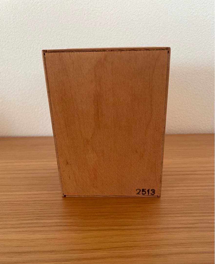 Vitra ヴィトラ　ミニチュアコレクション 柳宗理　バタフライスツール