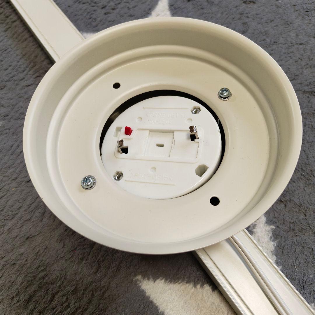 配線ダクト　ダクトレール　スウィングダクト　ライティングレール　天井照明　東芝