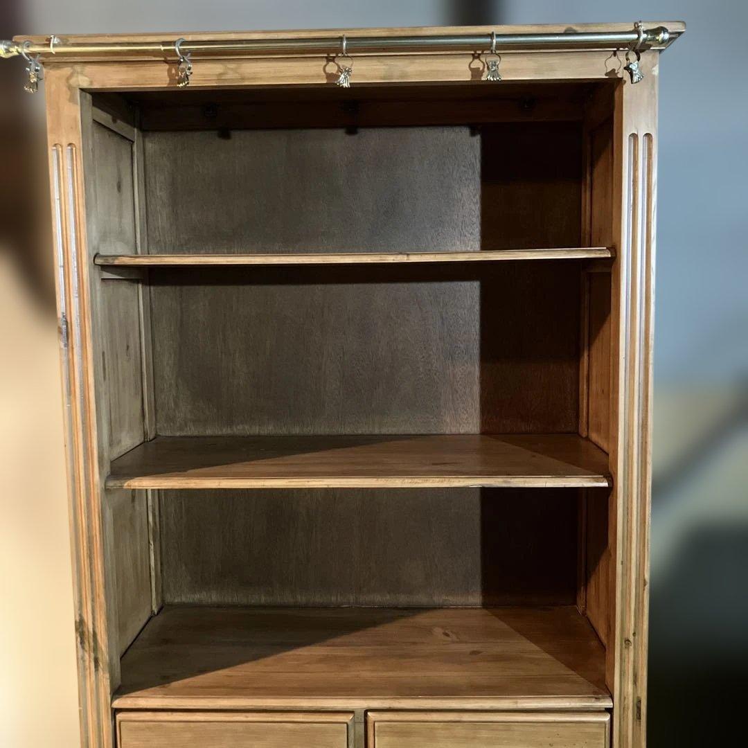 アンティーク調 フレンチシャビー 木製シェルフ カップボード