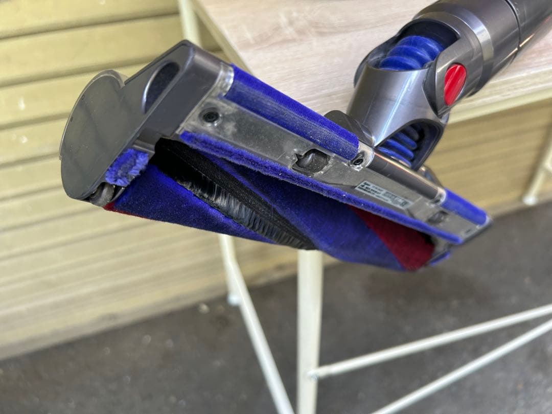 Dyson V8 Slim Fluffy スティッククリーナー本体