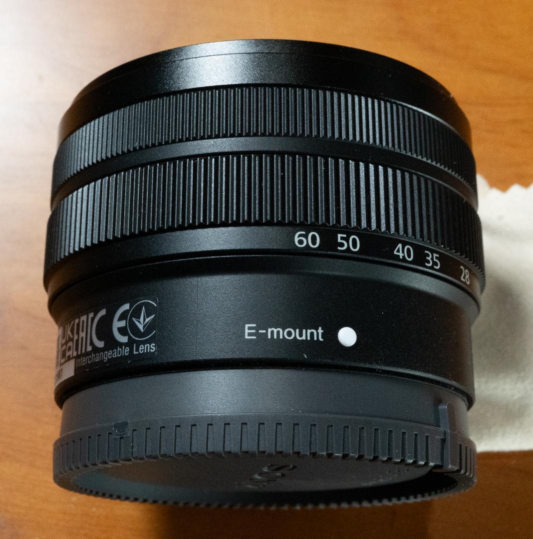 SONY FE 28-60mm ズームレンズ・フルサイズ用(目立つ傷のない良品)