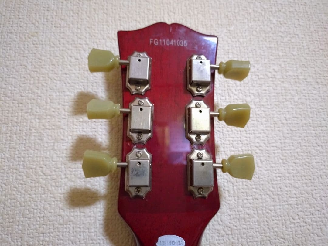 ギター（フェルナンデスのレプリカ）