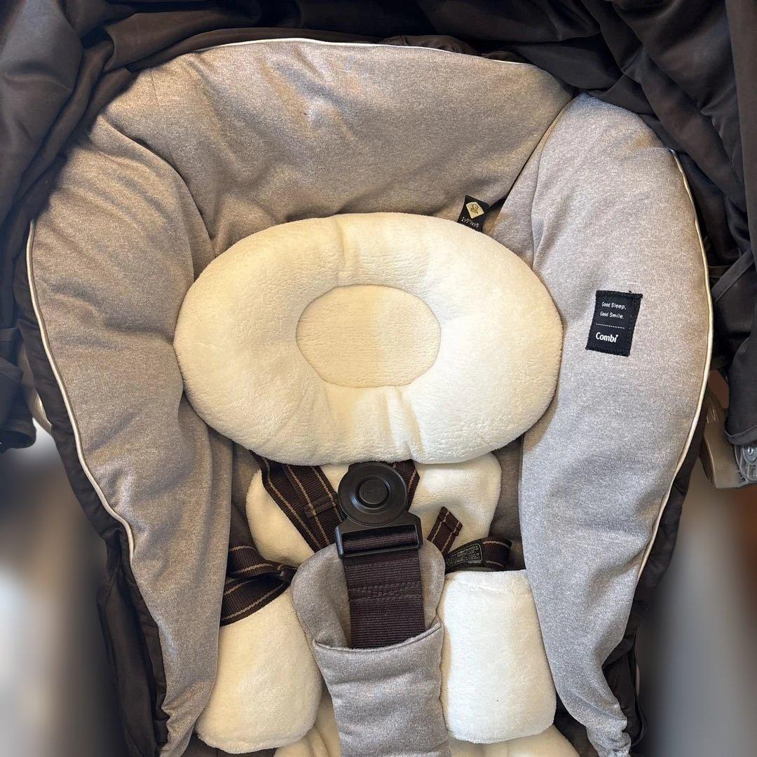 ネムリラ　コンビ　グレー　エッグショック　AUTO SWING