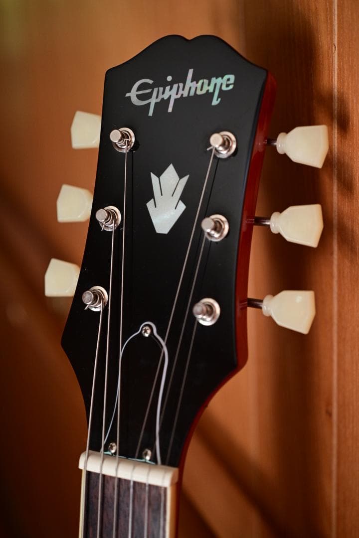 ギター EPIPHONE SG Standard 61 Maestro Vibrola
